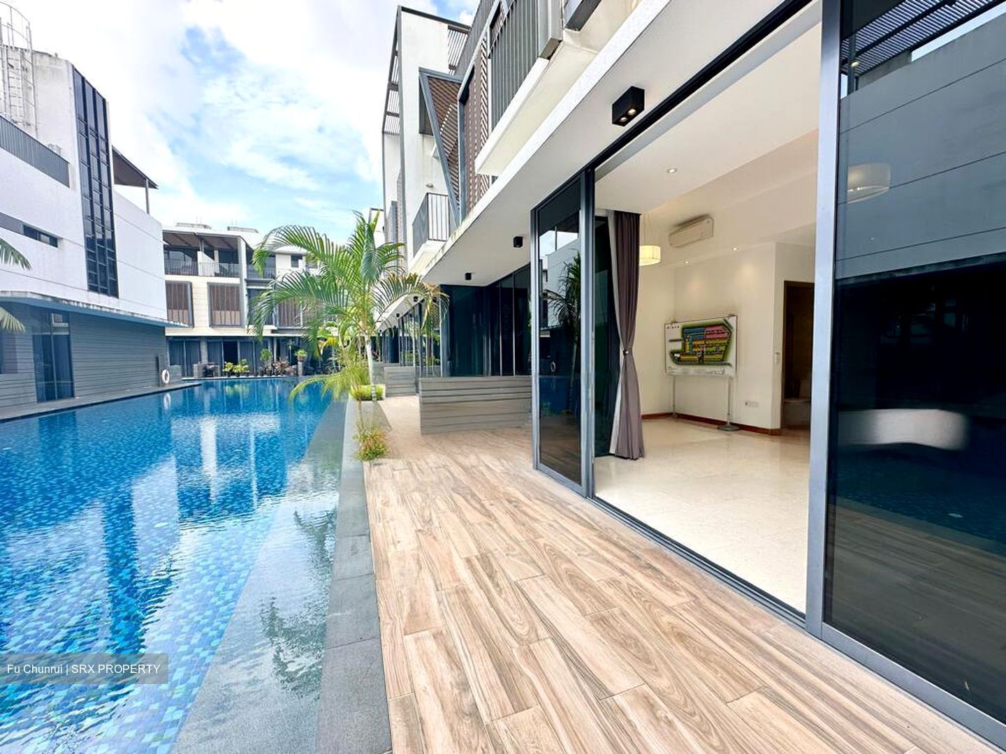 Sunrise Terrace (D28), Terrace #467010701